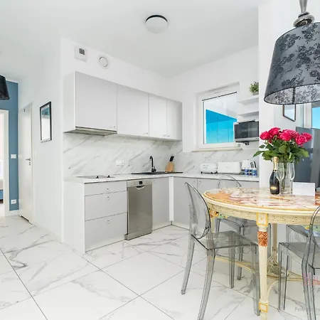 Your Holidays Aquamarina Onyx 98 *